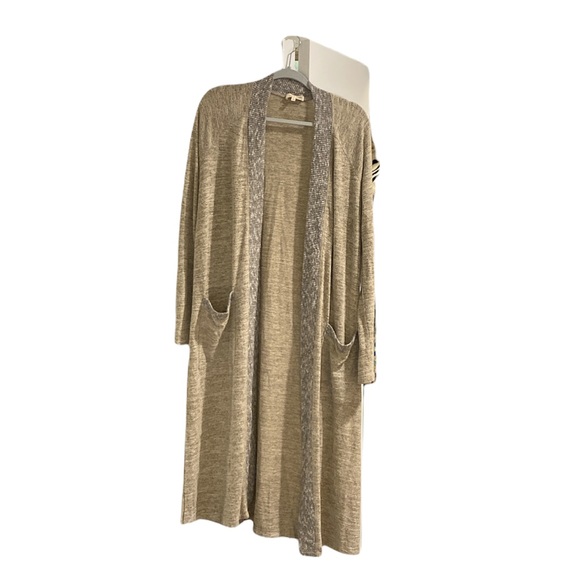 Duster - Picture 1 of 1